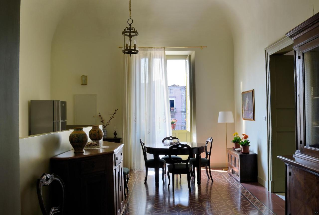 Don Giovanni Charme Apartment Катания Екстериор снимка